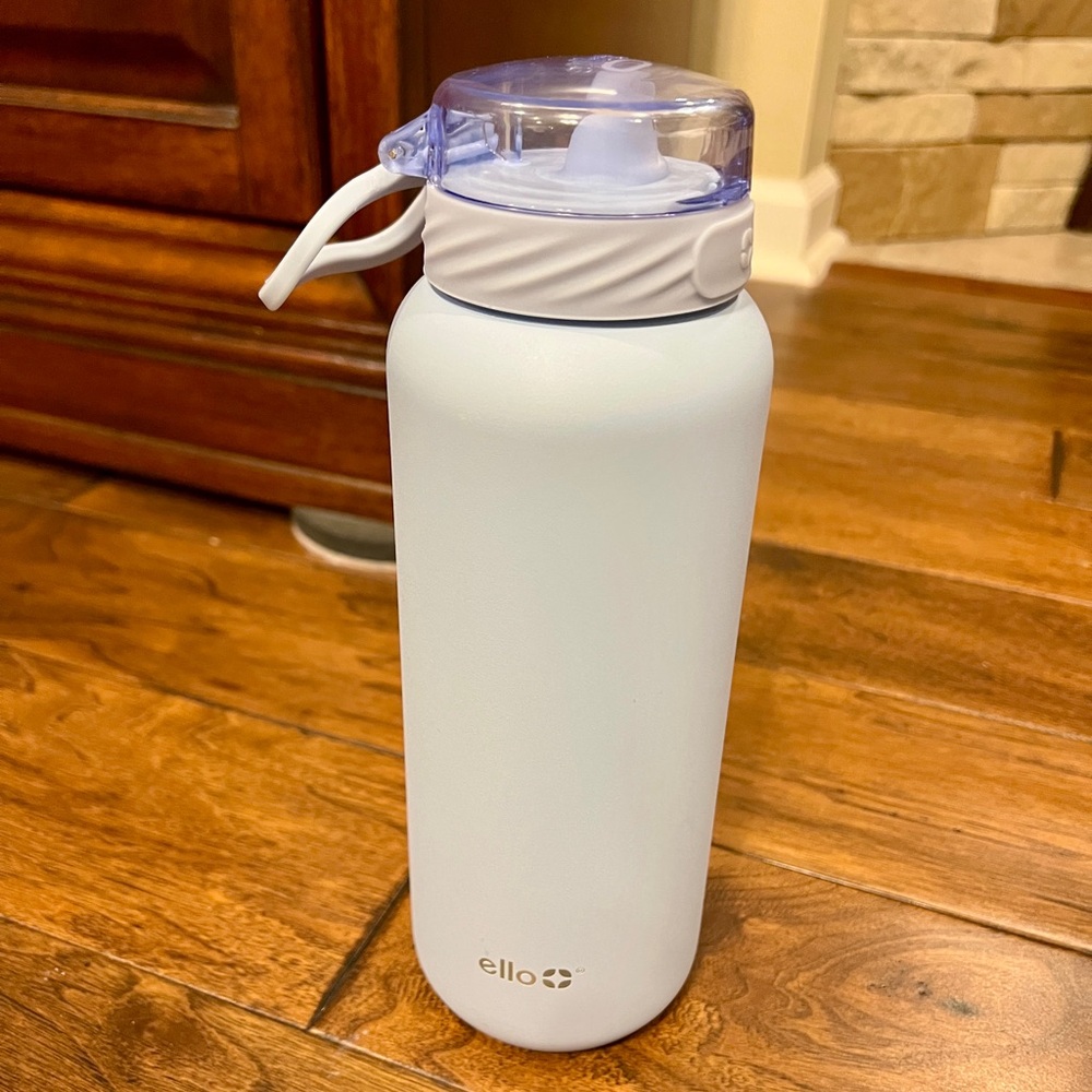 Ello Light Blue Water Bottle with lockable lid